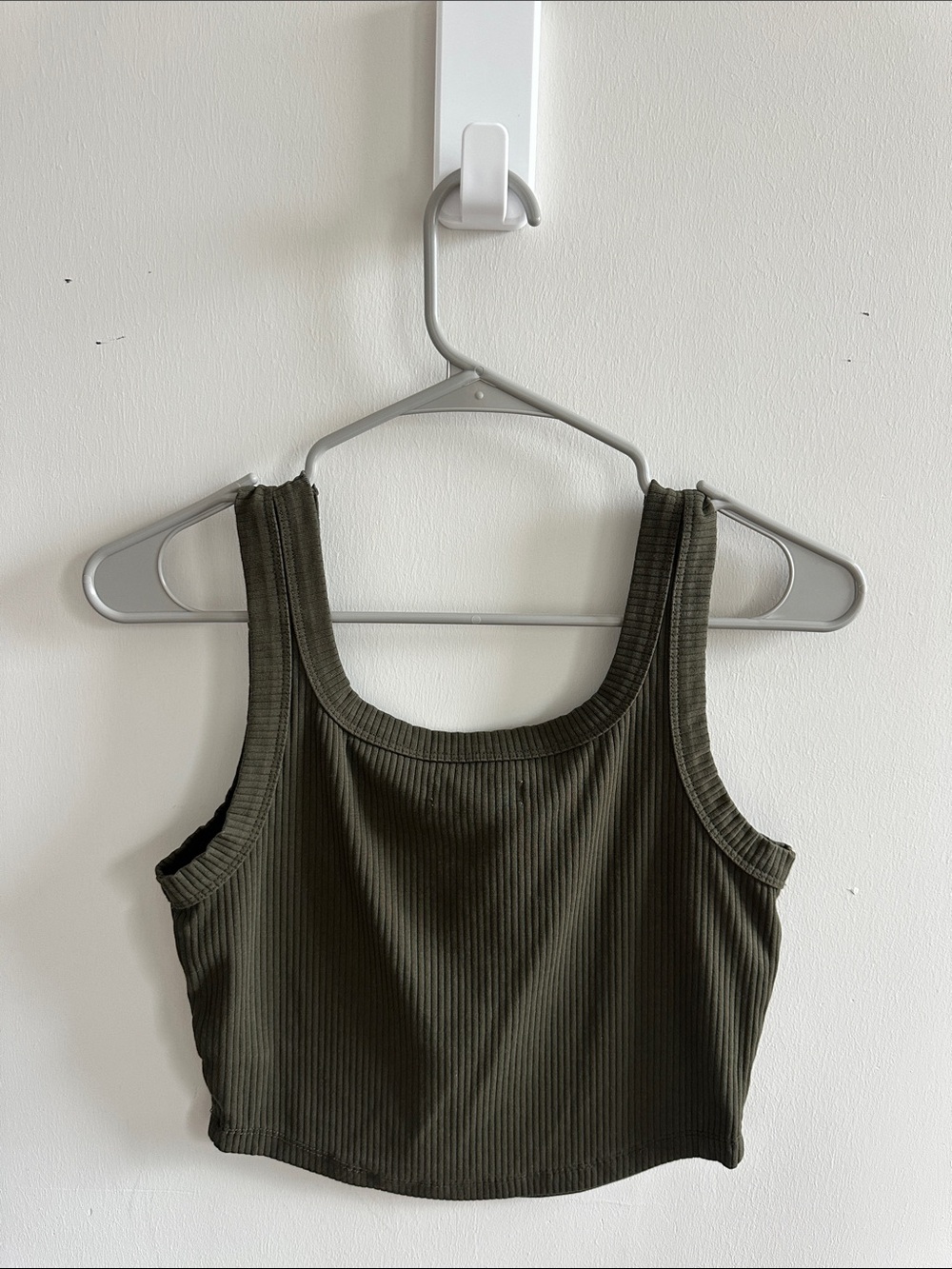 madewell cropped tank - Picture 3 of 3